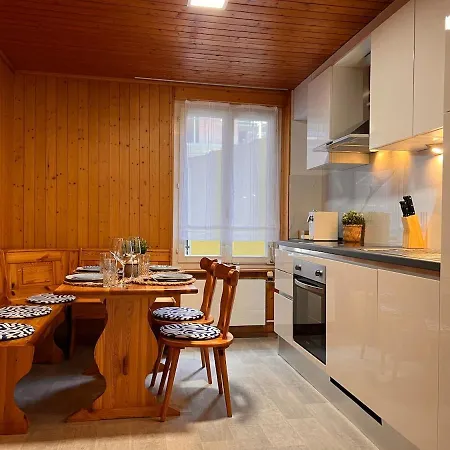 Center 1 Apartman *